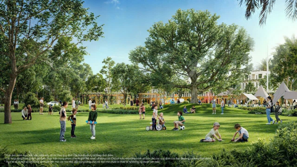 Công viên cây xanh với khu vui chơi trẻ em, bãi cỏ rộng và khu cắm trại trong khu đô thị của Sun Group tại Bắc Ninh.